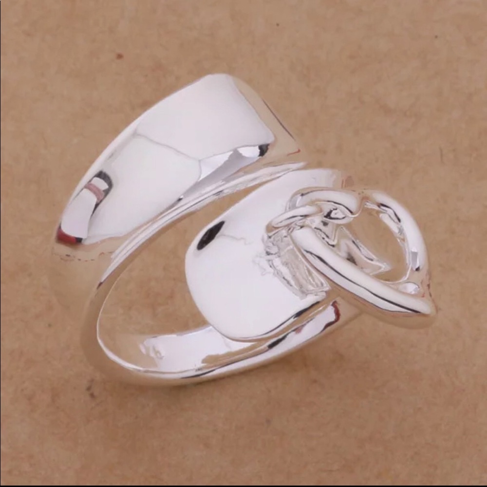 NEW-Fashion Silver Adjustable Ring w/ Dangling Heart